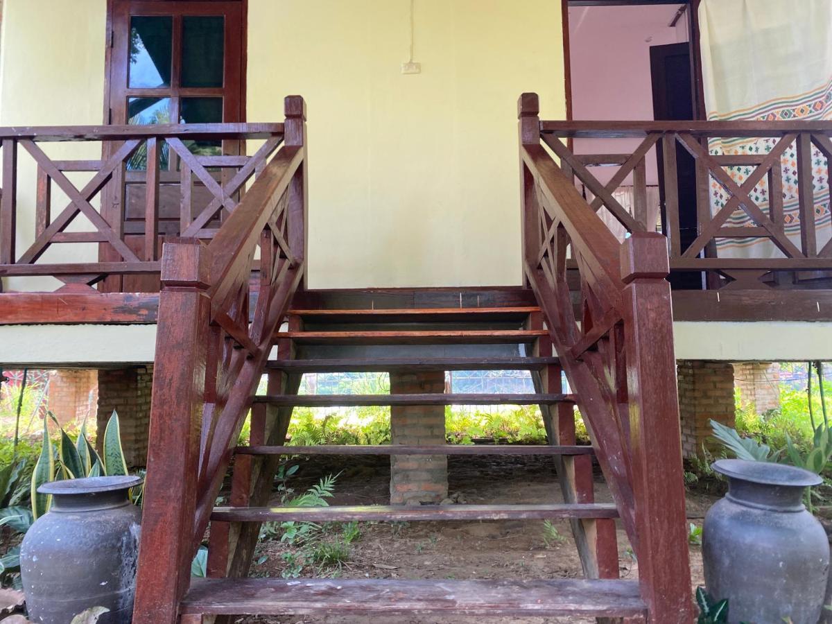 Vang Vieng Ruby'S Homestay Exterior photo